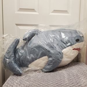 Toreba Prize Mega Jumbo Big Shark Prize A BlueGrey